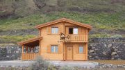 vivienda de madera con porche